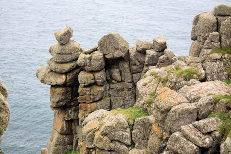 Ladies plotting, Pordenack Point